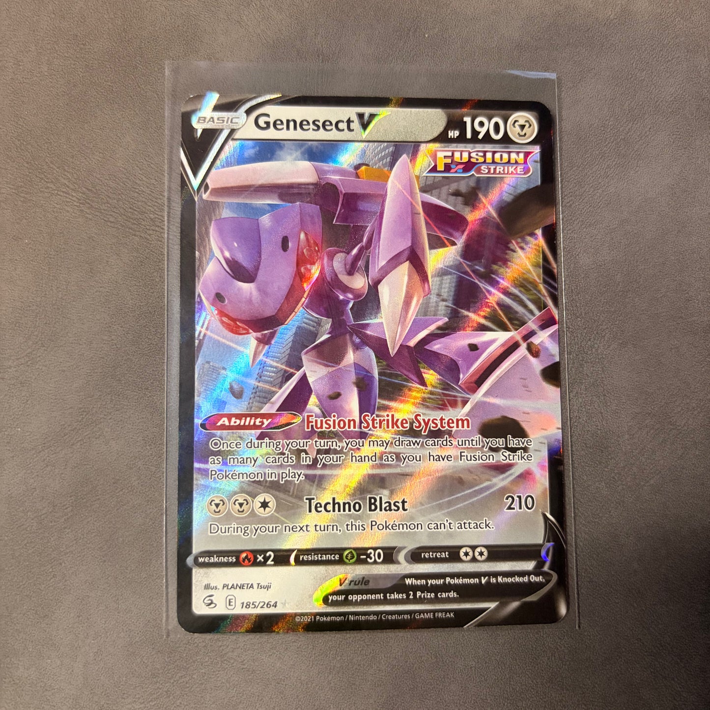 GENESECT V 185/264 – FUSION STRIKE – ULTRA RARE HOLO POKEMON CARD
