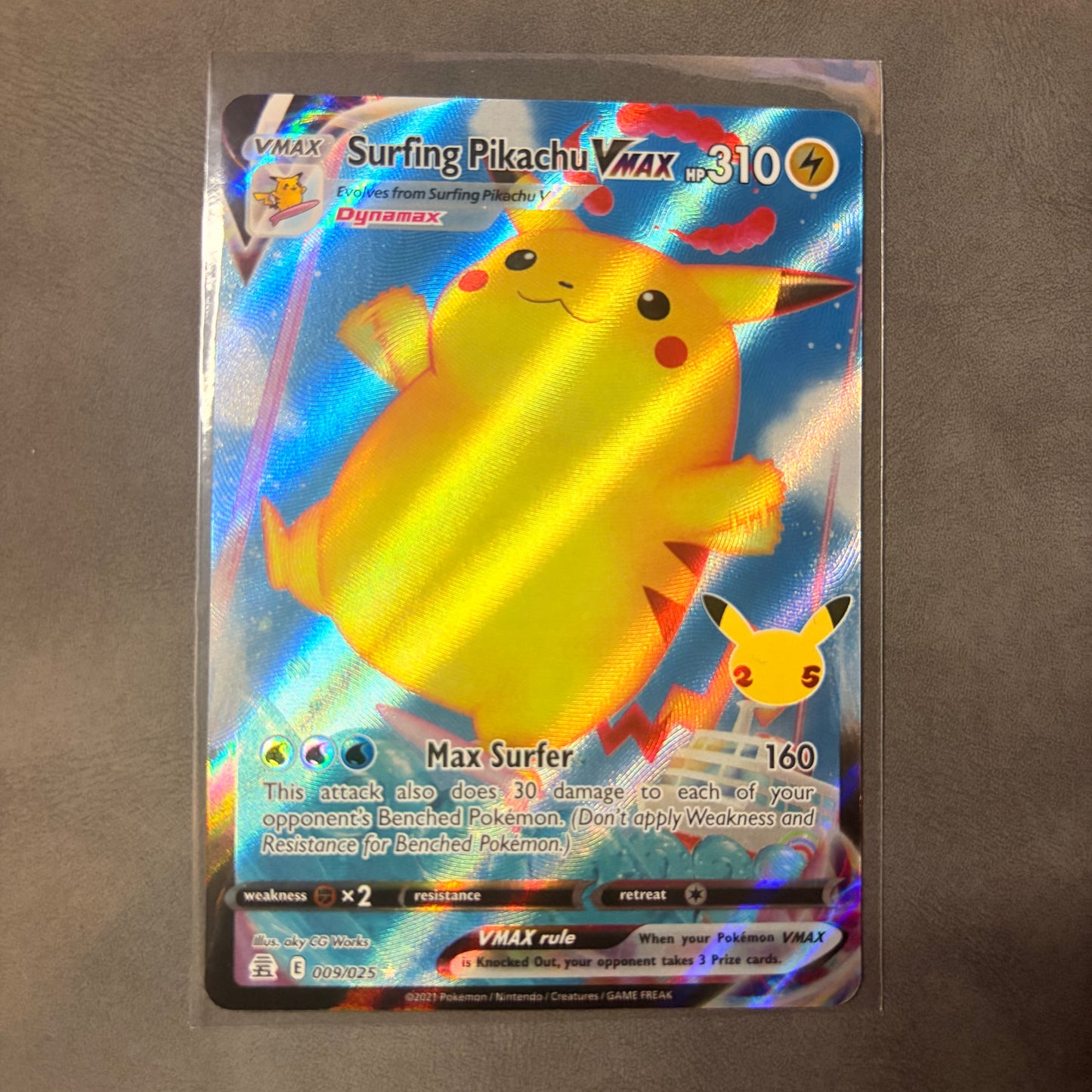 SURFING PIKACHU VMAX 009/025 – CELEBRATIONS – ULTRA RARE HOLO – POKÉMON TCG
