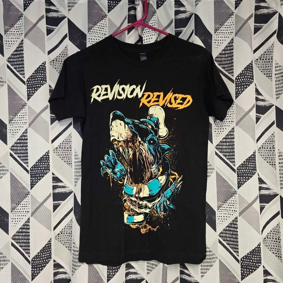 SHARK TEE (MEDIUM)