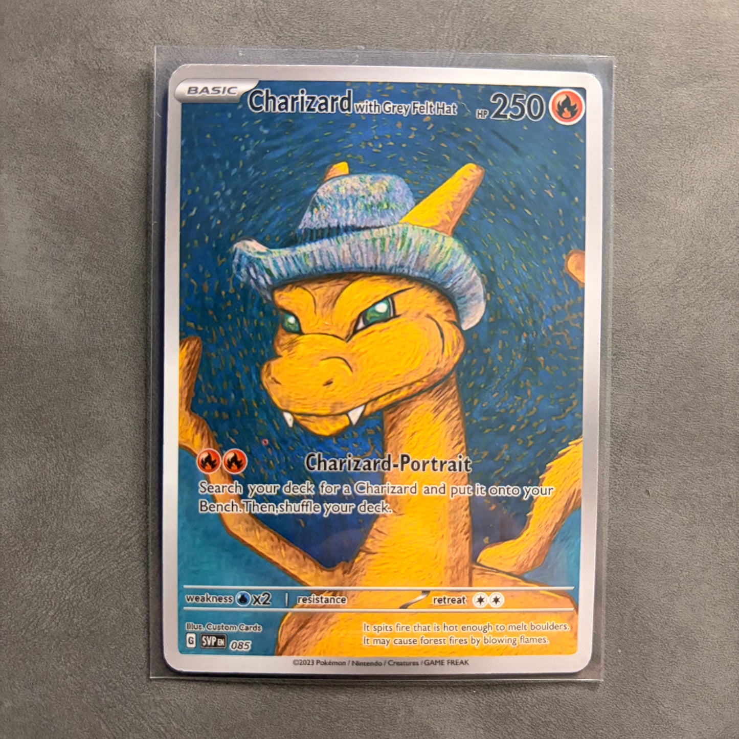 CHARIZARD WITH GREY FELT HAT FAN ART CUSTOM COLLECTIBLE CARD NM