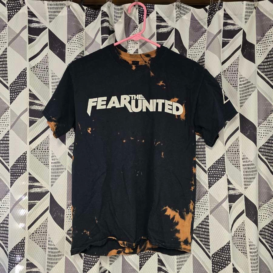 LOGO TEE (MEDIUM)